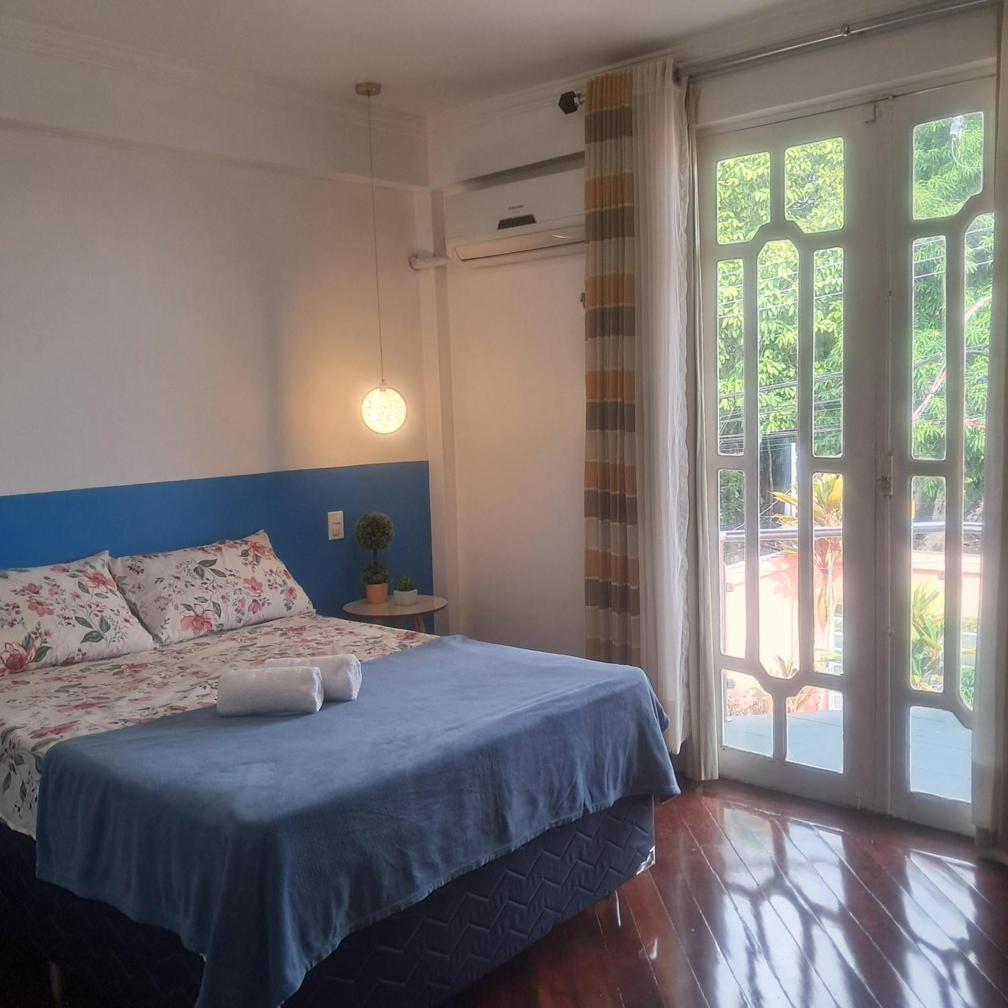 Casa Rosa 5 Min A Pe Da Ponta Ngra Homestay