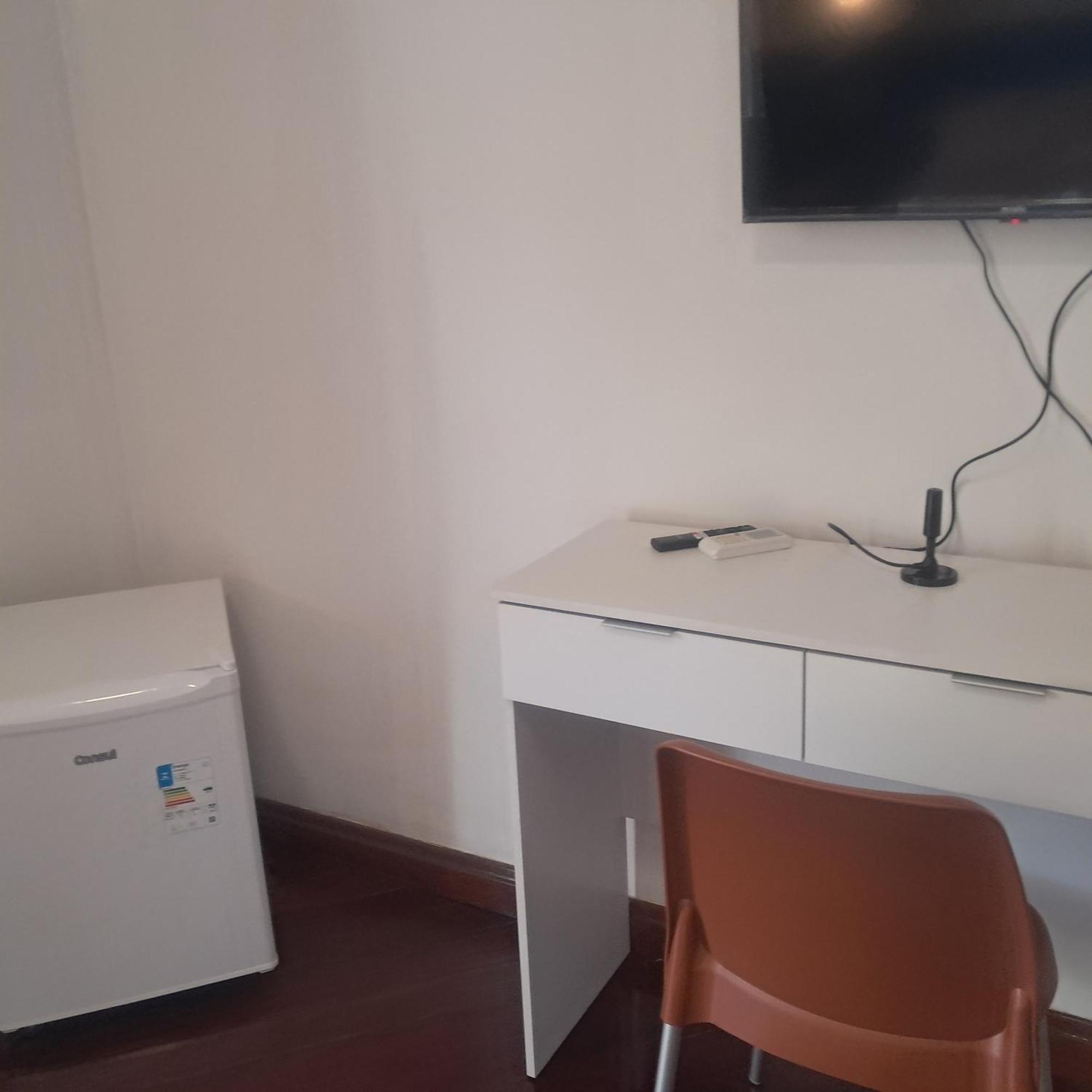 Casa Rosa 5 Min A Pe Da Ponta Ngra Homestay *