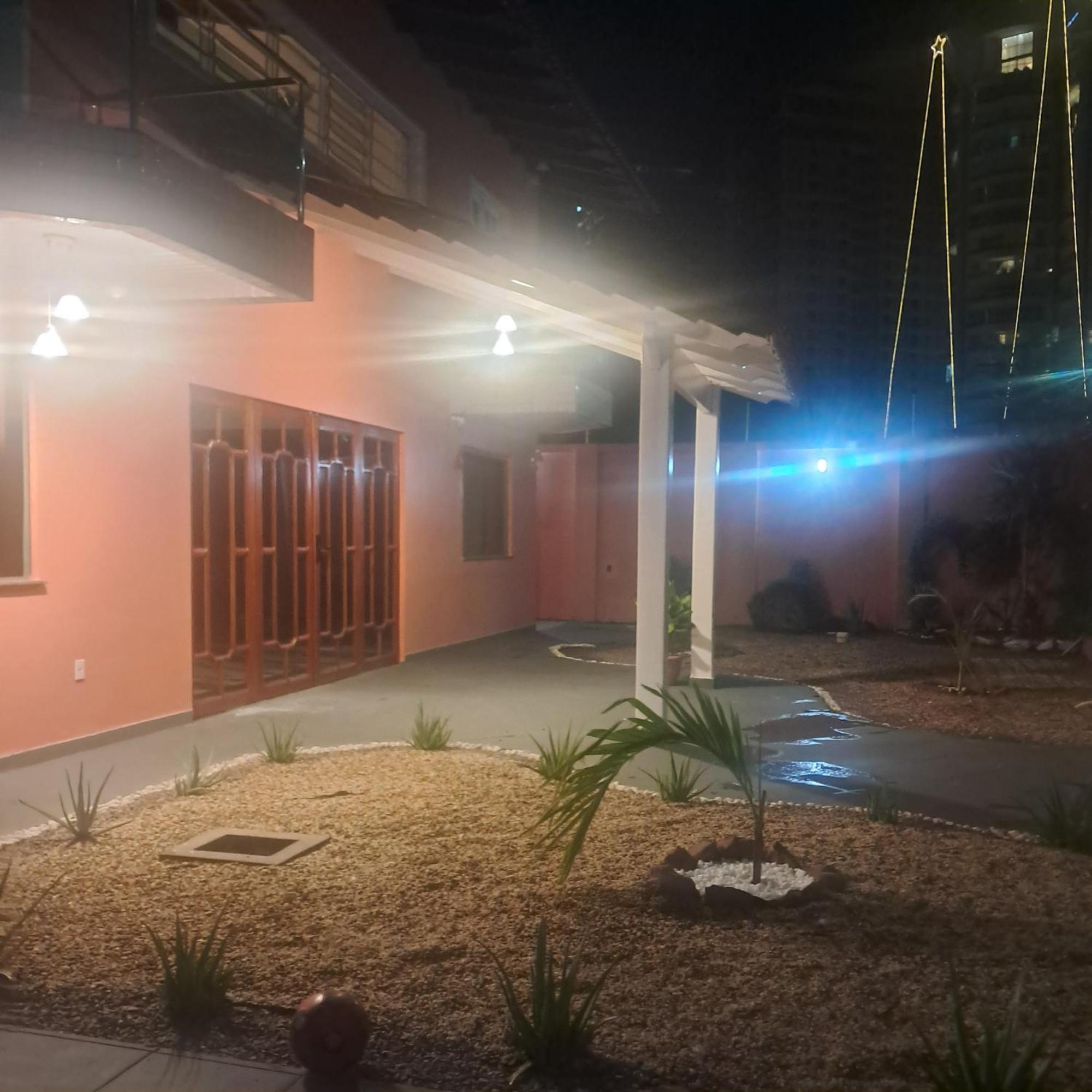 Casa Rosa 5 Min A Pe Da Ponta Ngra *