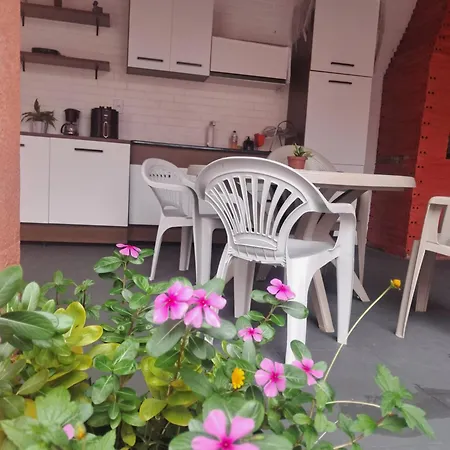 Casa Rosa Suites 5 Min A Pe Praia Da Ponta Ngra Manaus Exterior photo